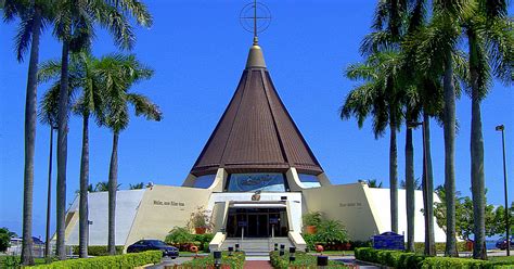 ADOM :: La Ermita: the Miami home of Cuba's patroness.